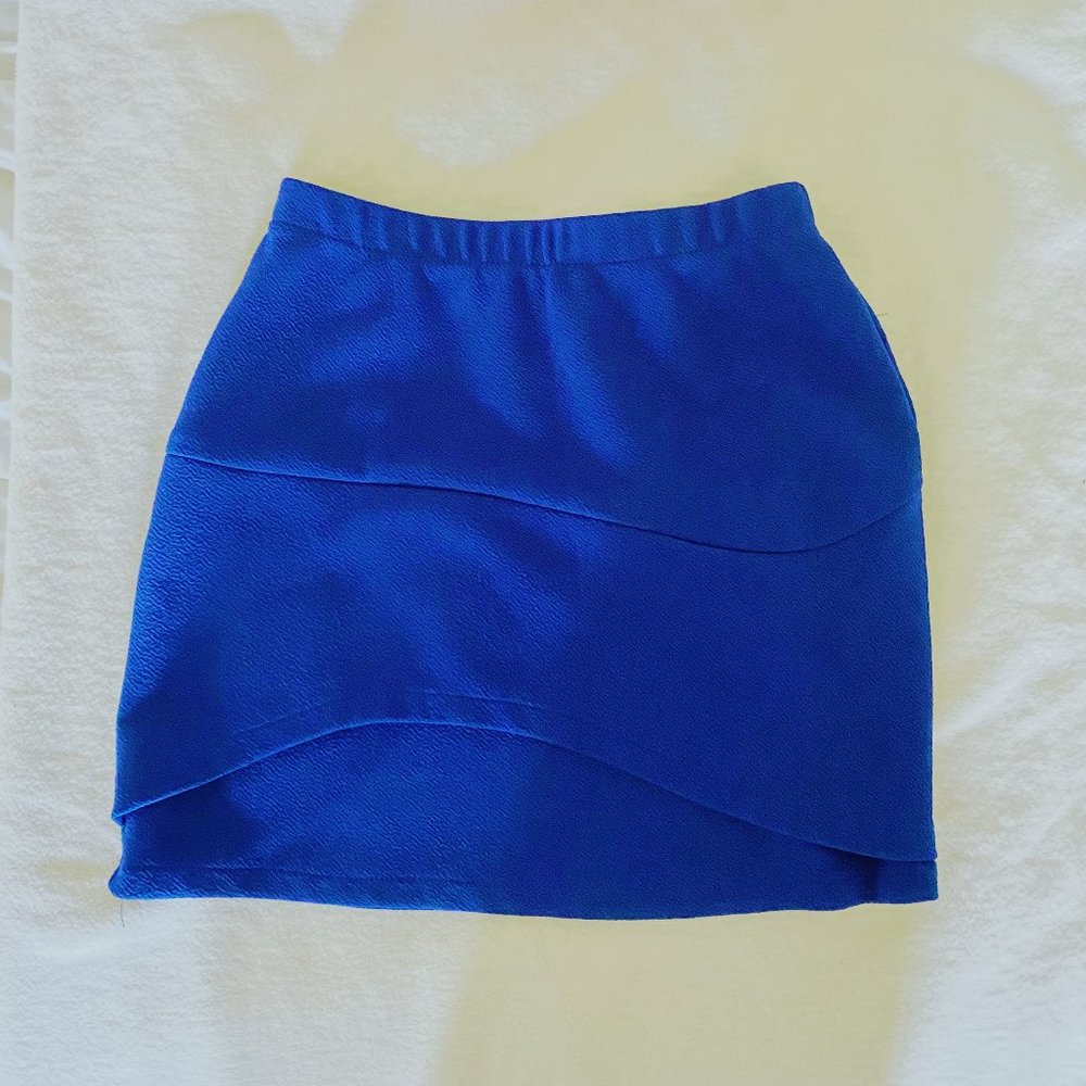 Blue fitted mini skirt